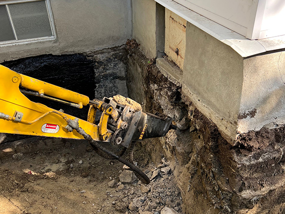 Entrée d'eau fondation de béton St-Bruno